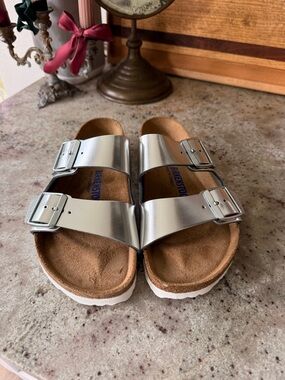 Birkenstock Arizona Metallic Silver Sandals EU 38 / US 7-7.5 (NEW)